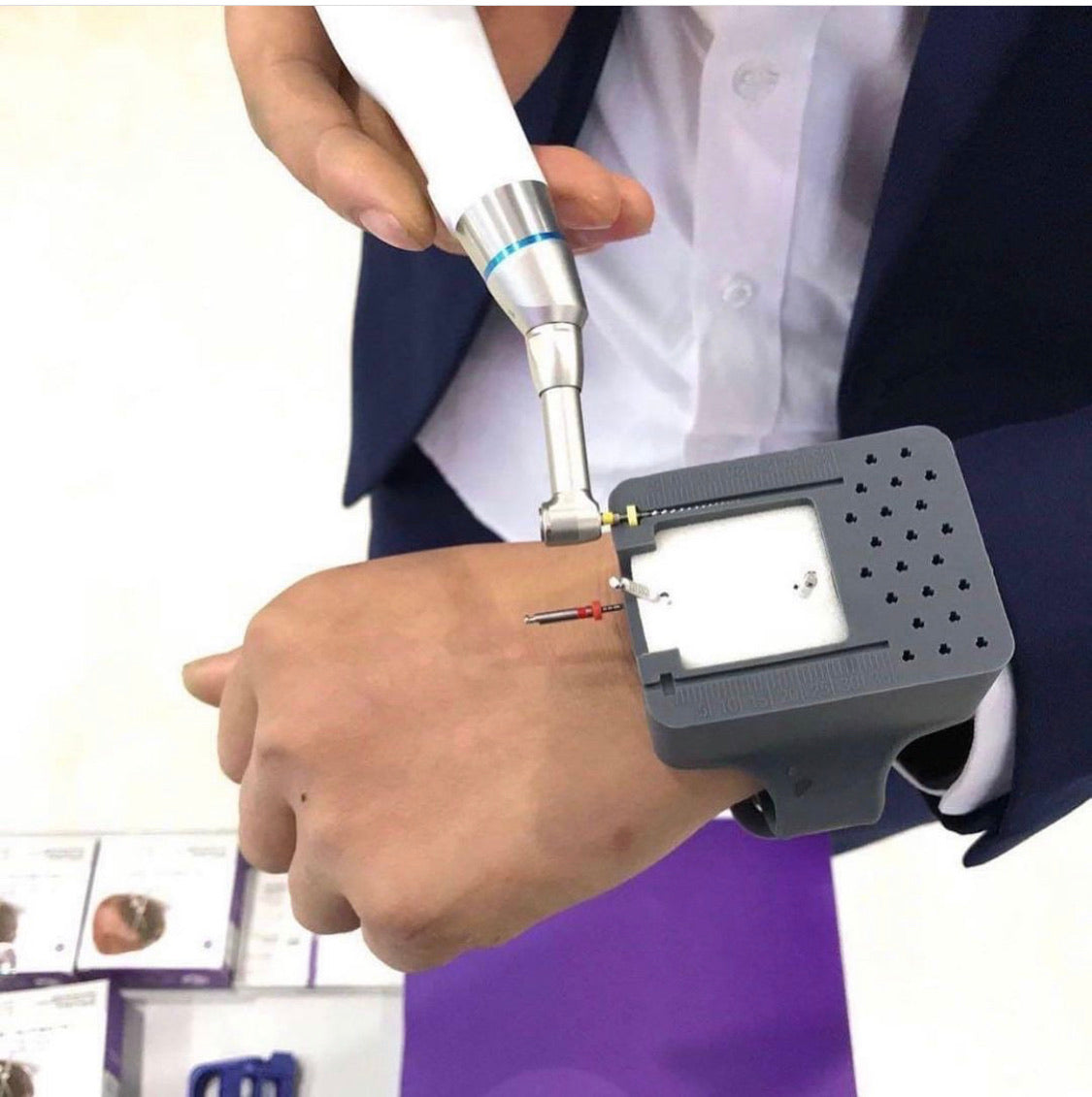 Endo Wrist File Holder / Autoclavable FREE GLOBAL DELIVERY